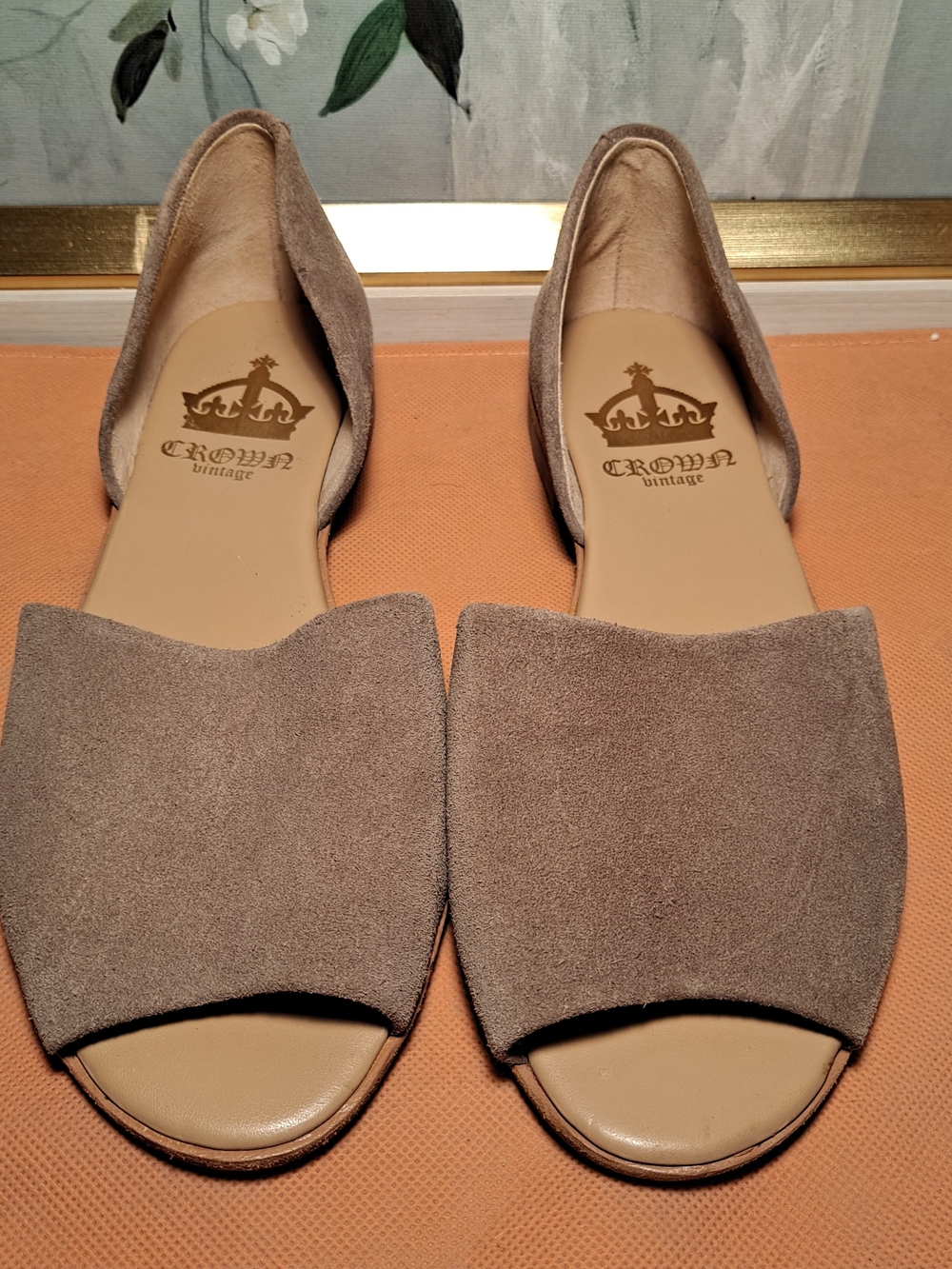 Crown Vintage 'Firenze' Taupe Suede Peep-Toe Flats Exposed Arches Closed Heel
